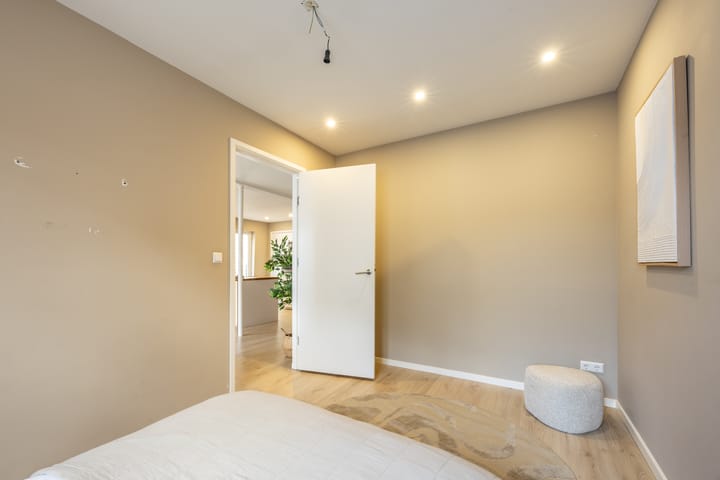 Foto 13 van Middenstraat 2-D