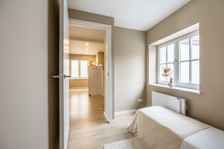 Foto 15 van Middenstraat 2-D