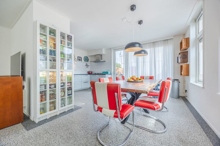 Photo 19 of Elsstraat 5