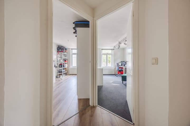 Photo 31 of Elsstraat 5