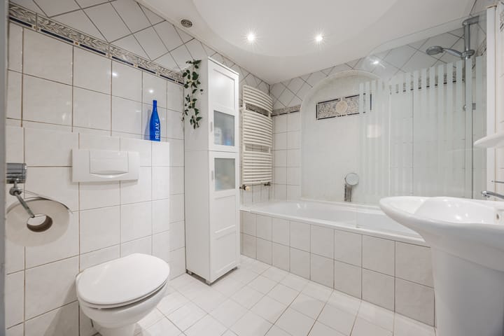 Photo 36 of Elsstraat 5