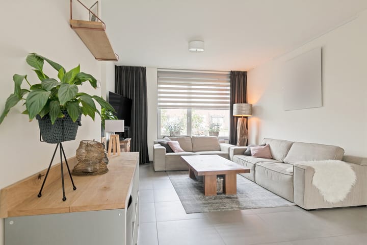 Foto 2 van Calèche 8