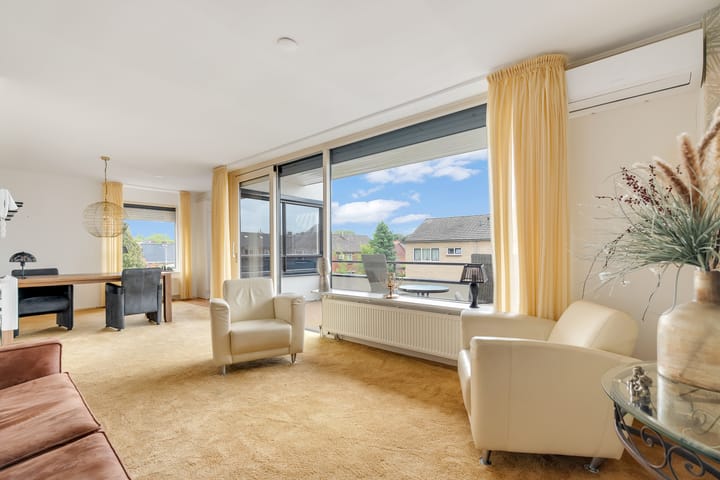 Photo 2 of Portlandweg 11