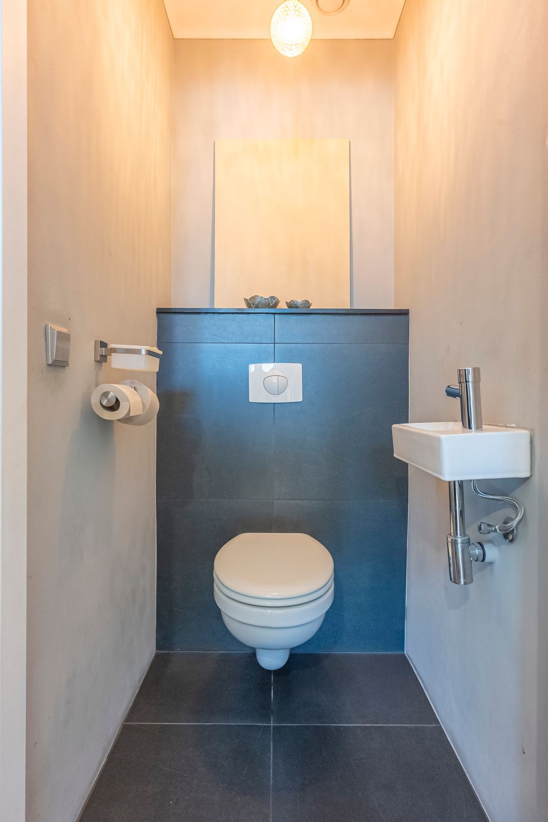 Photo 11 of Dr.Poelsstraat 18