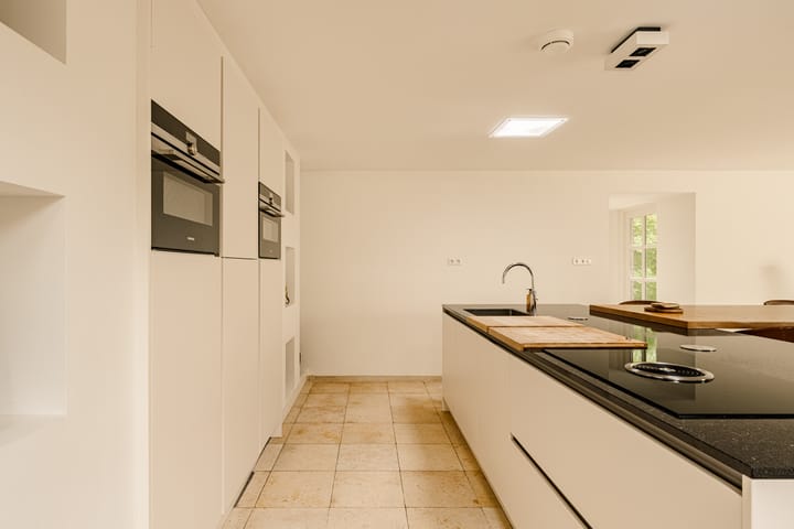 Photo 32 of Vondellaan 71-A