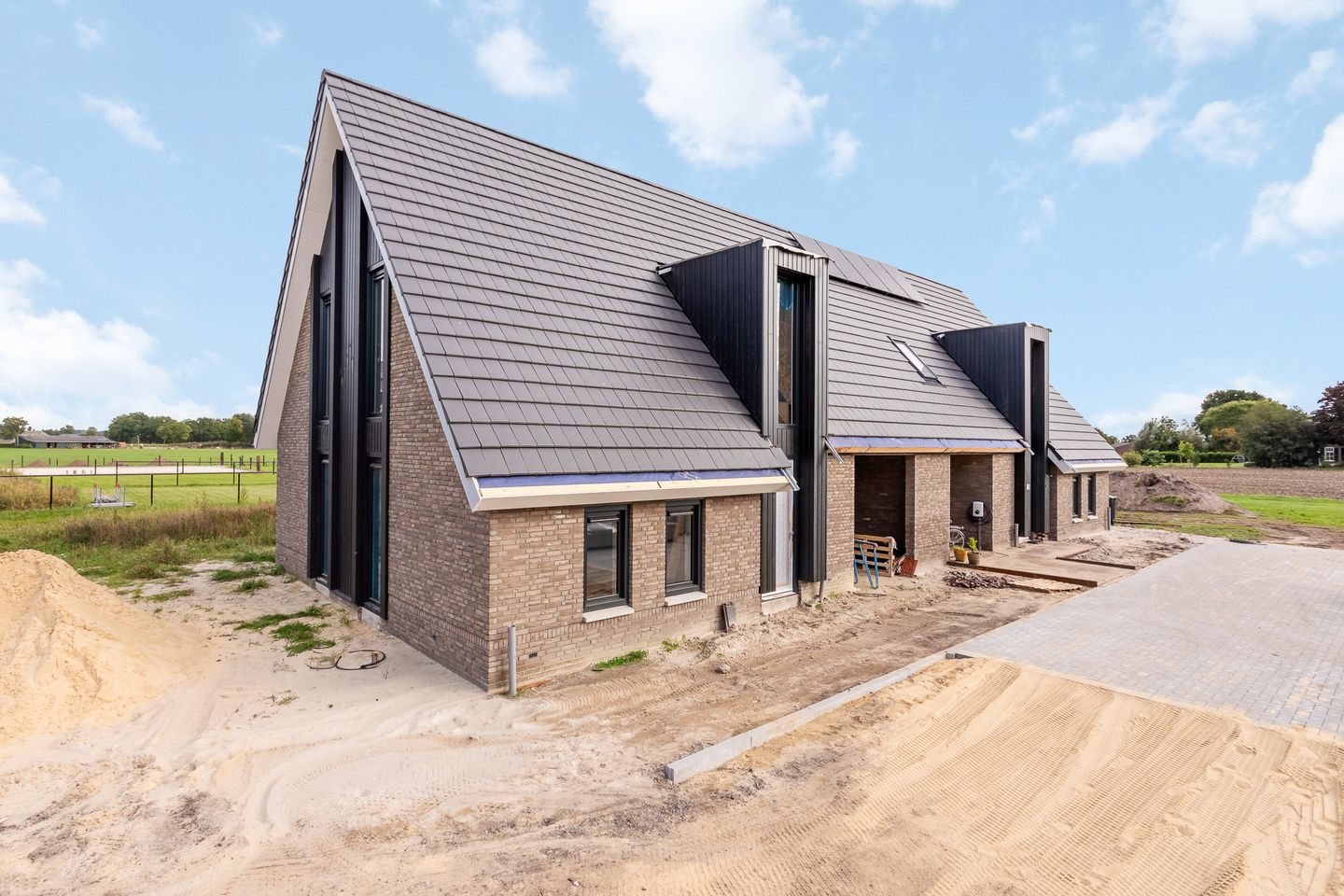 Foto 1 van Almeloseweg 15b-01