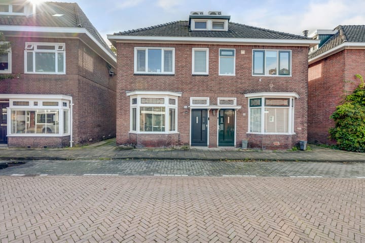 Foto 1 van Van Riebeekstraat 104