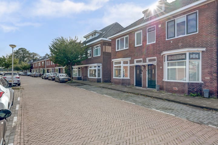 Foto 6 van Van Riebeekstraat 104