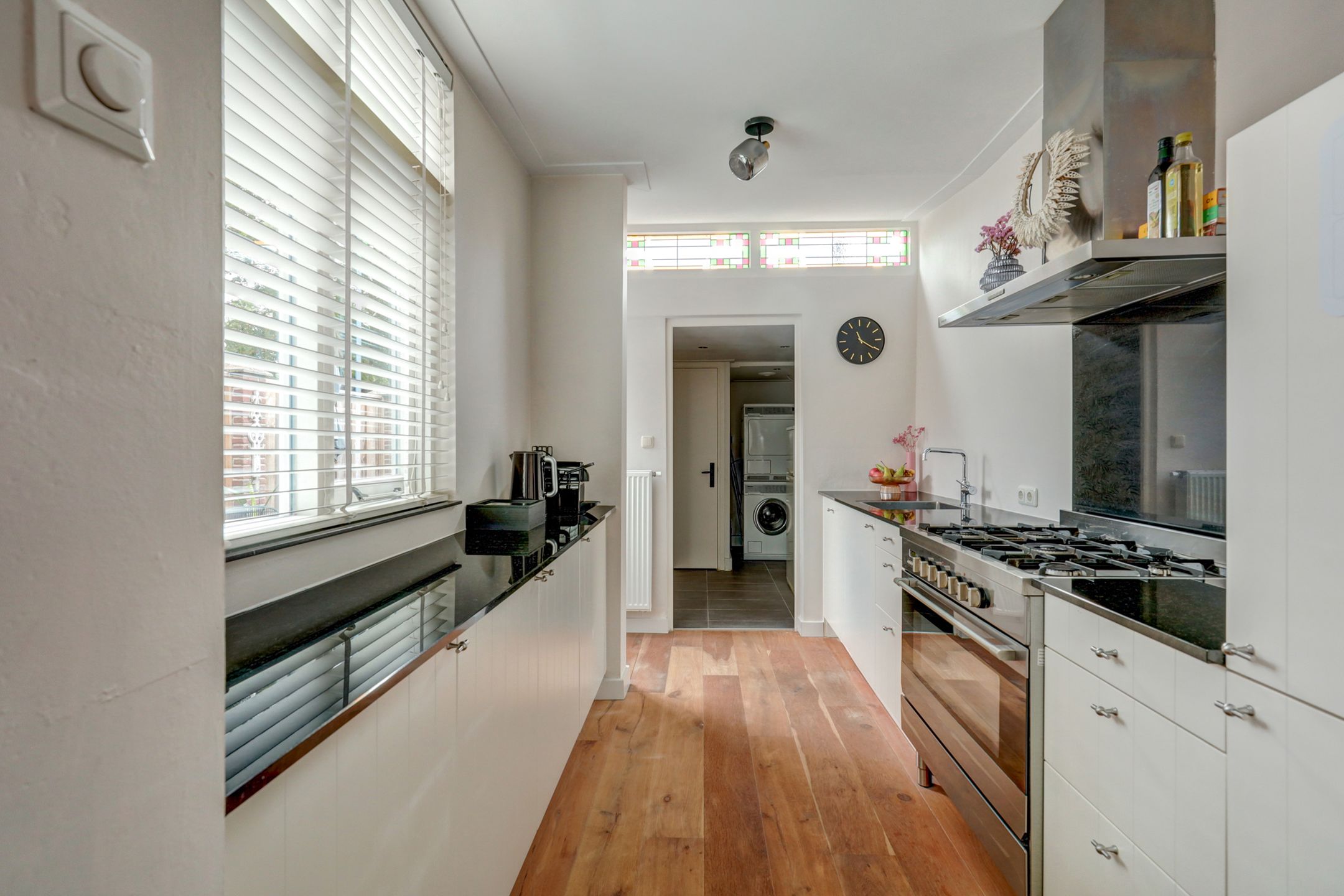 Foto 3 van Van Riebeekstraat 104