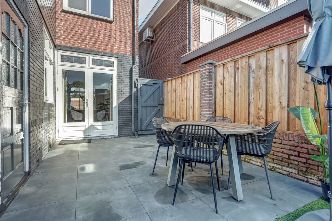 Foto 32 van Van Riebeekstraat 104