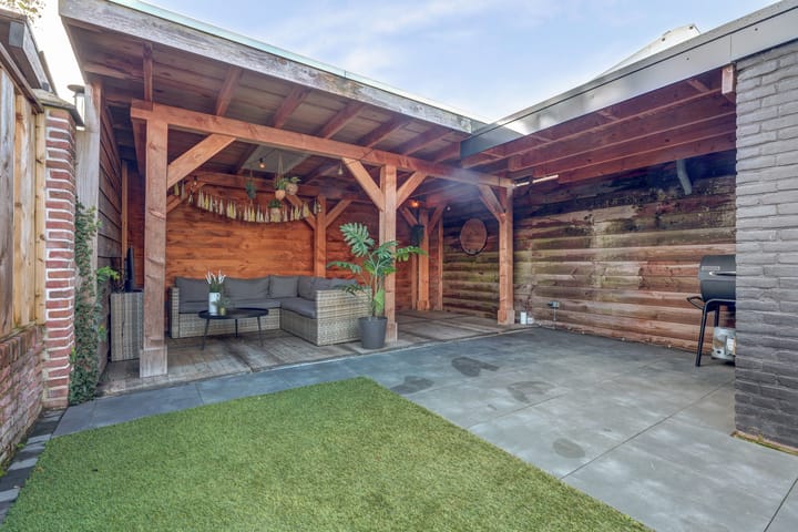 Foto 34 van Van Riebeekstraat 104