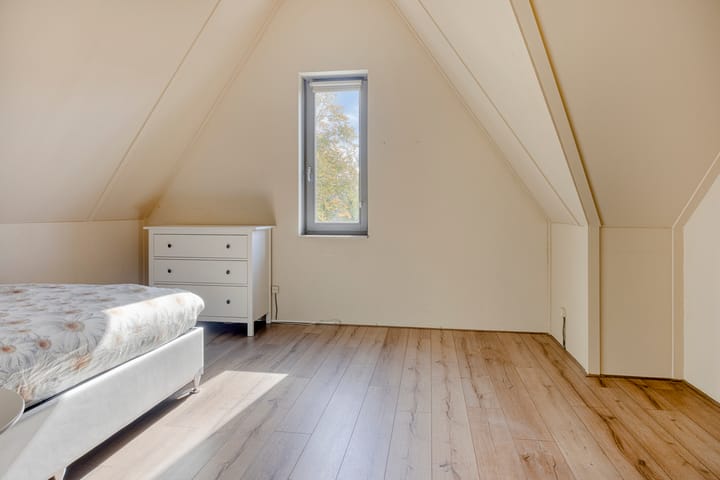 Foto 19 van Roerstraat 74