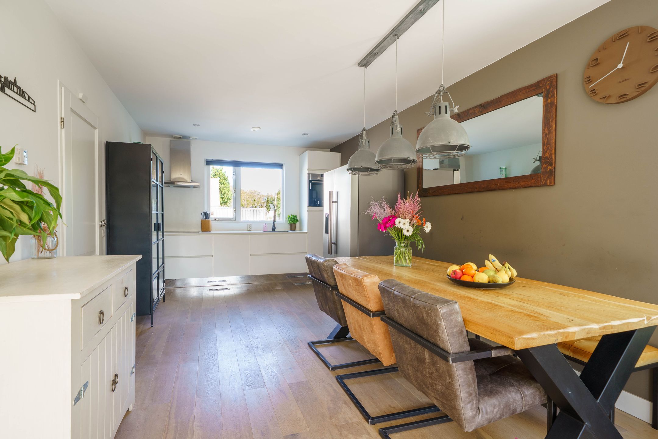 Photo 12 of Oosterhoutstraat 48