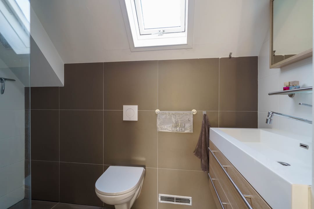 Photo 22 of Oosterhoutstraat 48