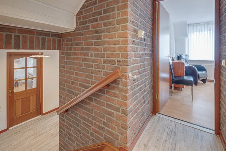 Foto 15 van Beukstraat 4