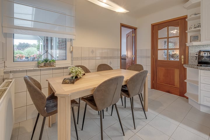 Foto 27 van Beukstraat 4