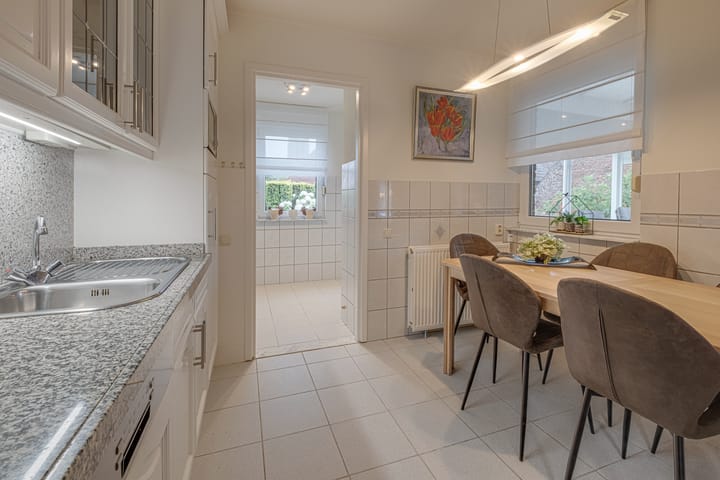 Foto 29 van Beukstraat 4