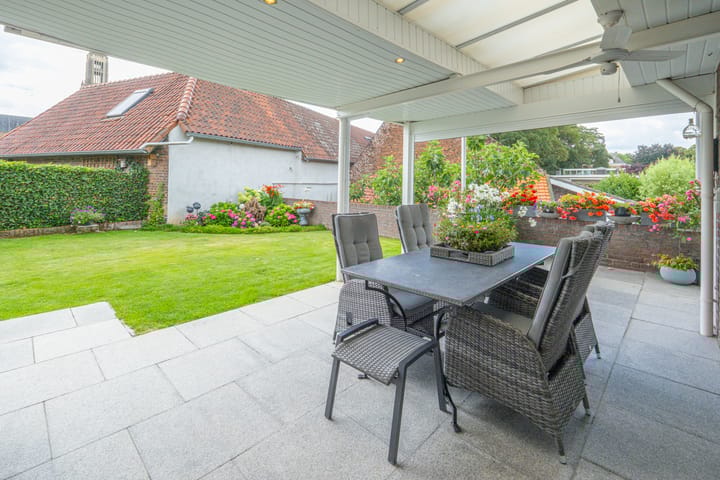 Foto 35 van Beukstraat 4