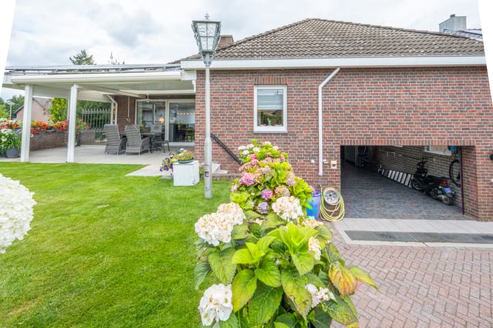 Foto 38 van Beukstraat 4