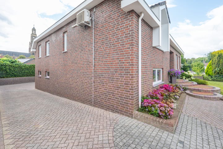 Foto 51 van Beukstraat 4