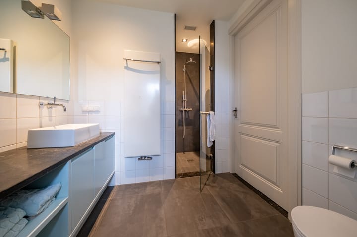 Photo 33 of Hofland 53