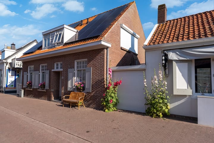 Photo 39 of Langstraat 35