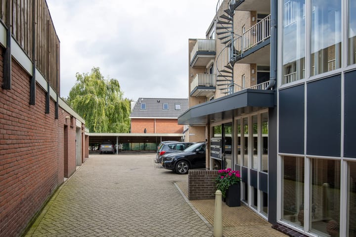 Foto 24 van Poststraat 37