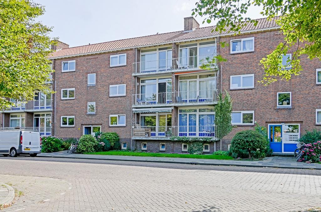 Photo 1 of H.A. Lorentzstraat 130