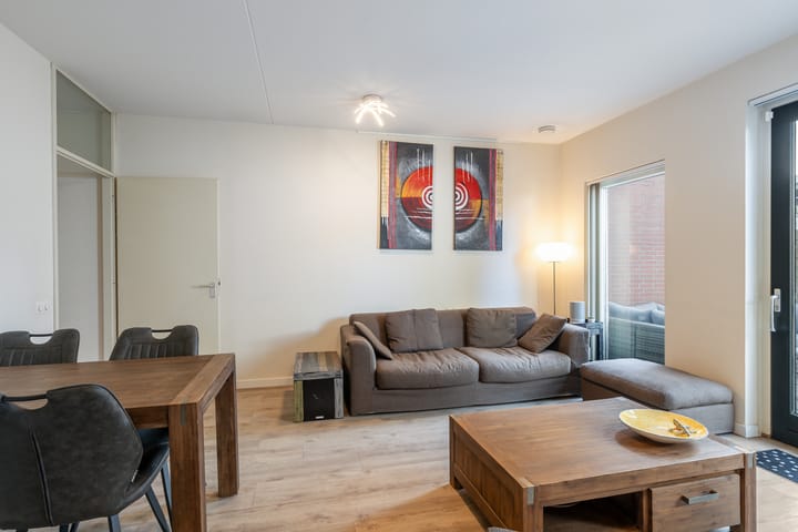 Photo 11 of Professor Mekelstraat 59