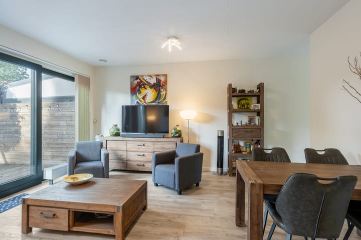 Photo 12 of Professor Mekelstraat 59