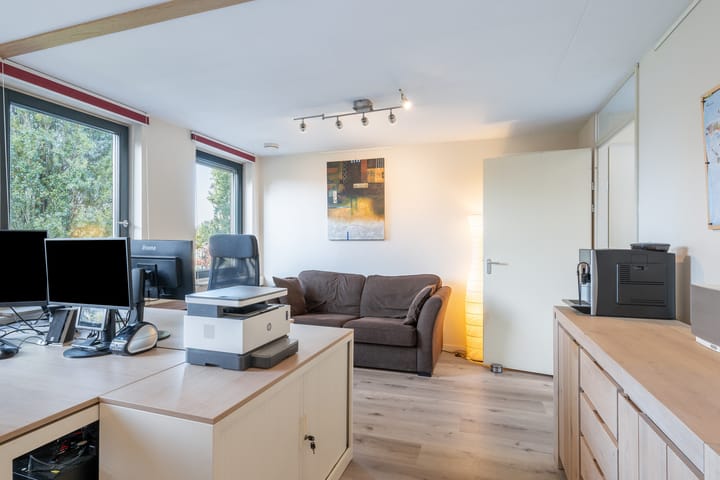 Photo 24 of Professor Mekelstraat 59