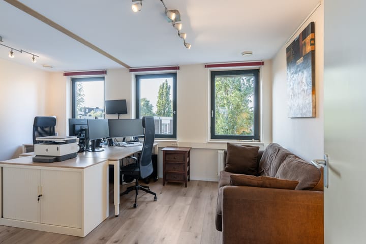 Photo 25 of Professor Mekelstraat 59