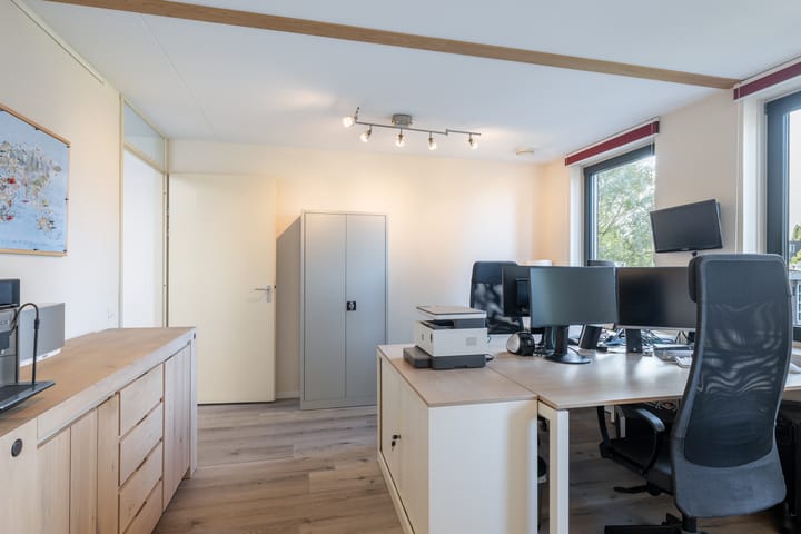 Photo 26 of Professor Mekelstraat 59