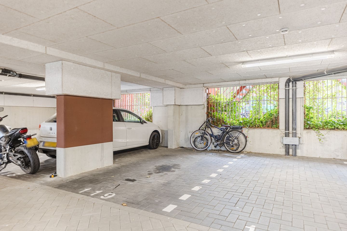 Foto 35 van Vurehout 359