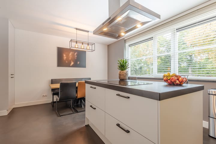 Photo 13 of Parallelweg 97