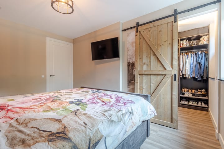 Photo 19 of Parallelweg 97