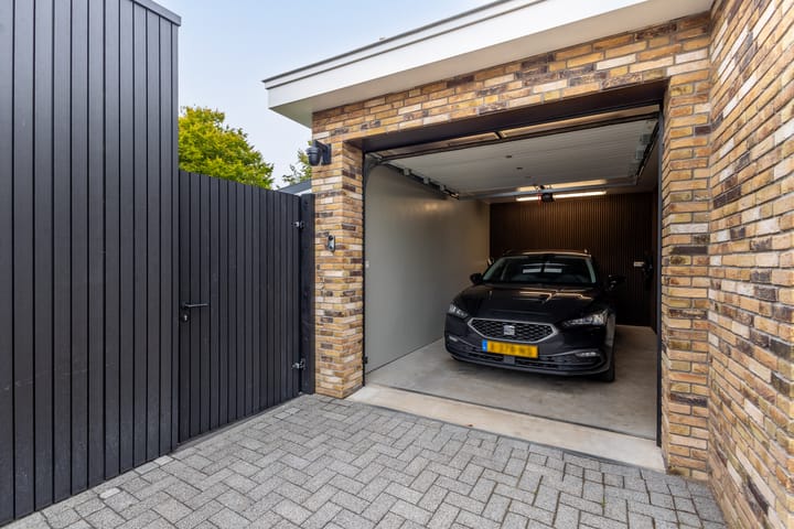 Photo 37 of Parallelweg 97