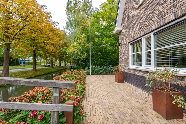 Photo 42 of Parallelweg 97