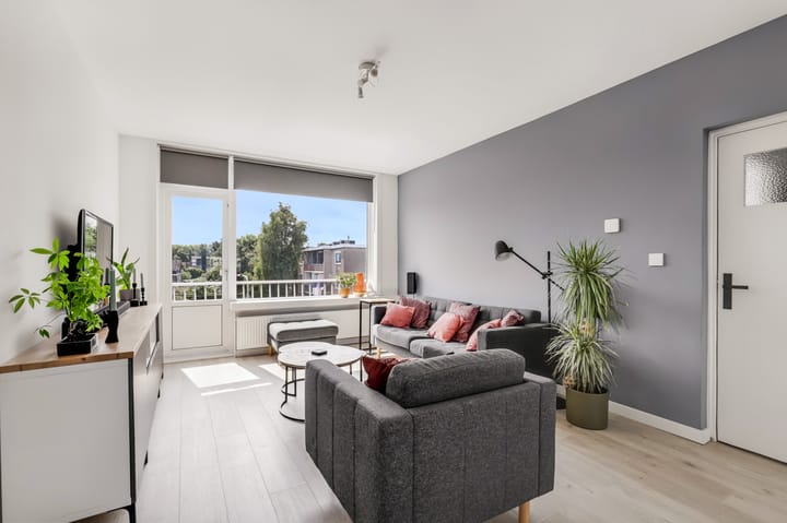 Photo 2 of Jhr. De Savornin Lohmanstraat 66