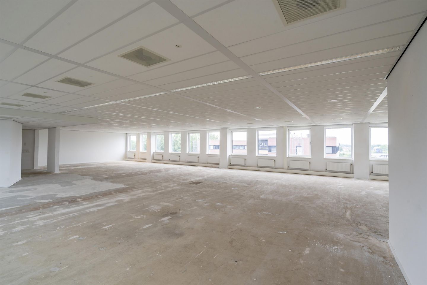 View photo 3 of Utopialaan 22