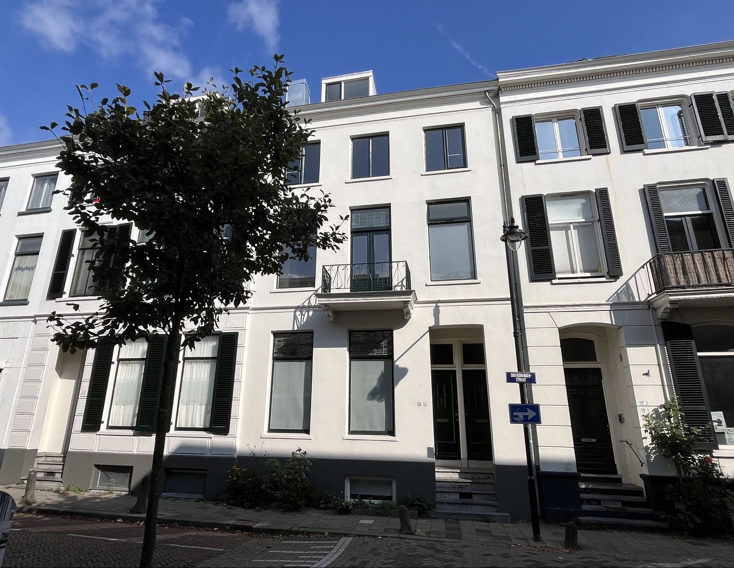 View photo 2 of Driekoningenstraat 17