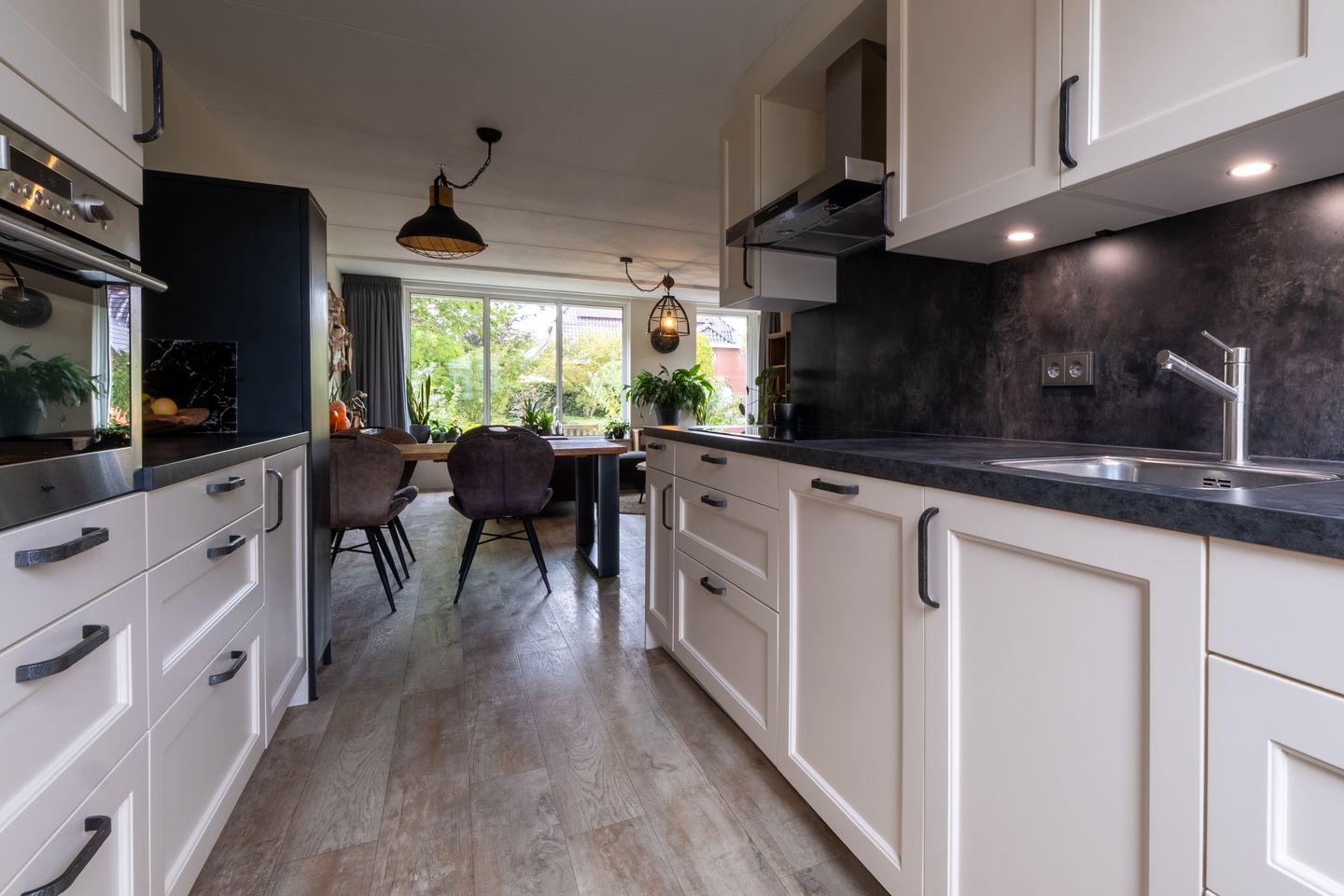 Photo 4 of Pinksterbloem 10