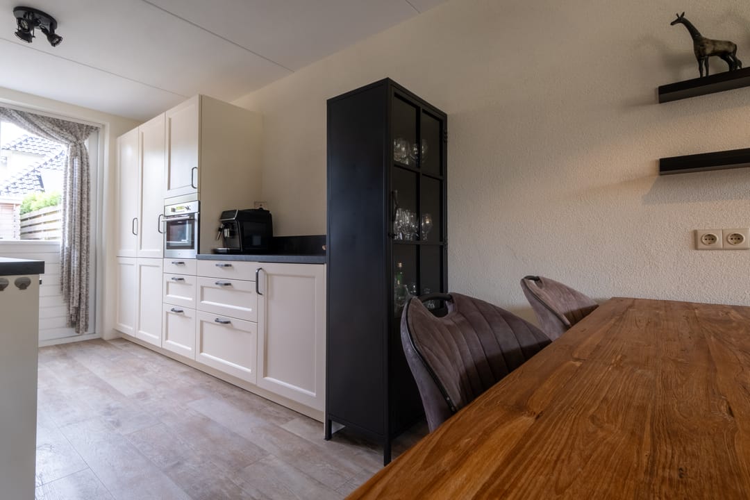 Photo 17 of Pinksterbloem 10