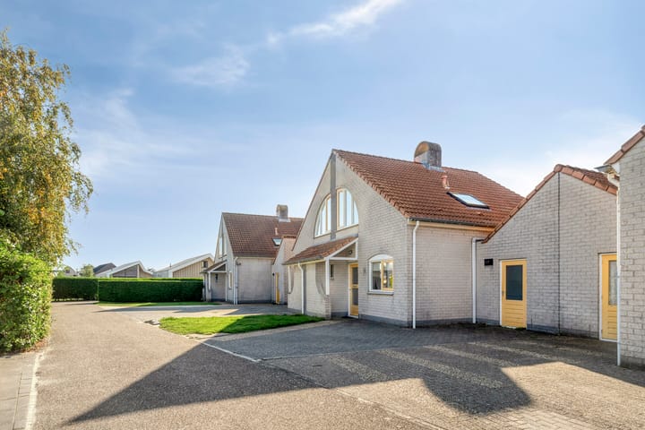 Photo 2 of Langeweg 112-057