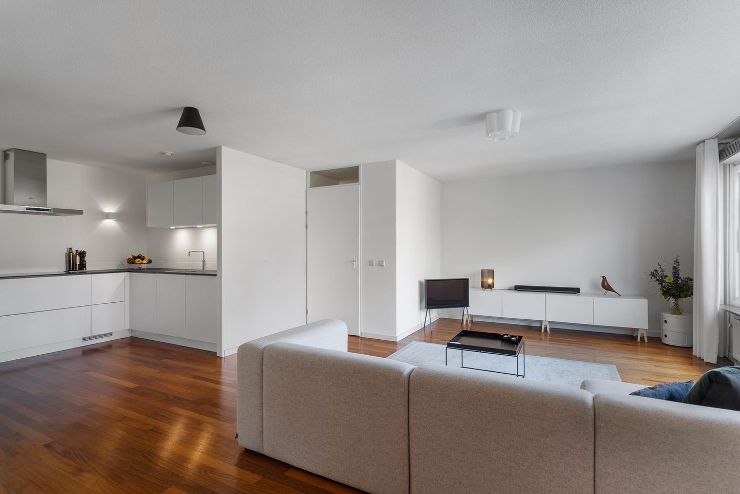 Photo 10 of Valkenburgerstraat 113