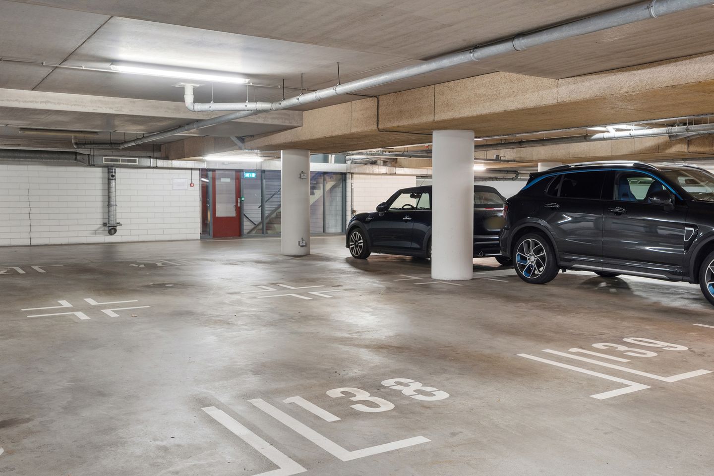 Photo 35 of Valkenburgerstraat 113