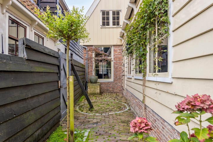 Foto 31 van Rechtestraat 48