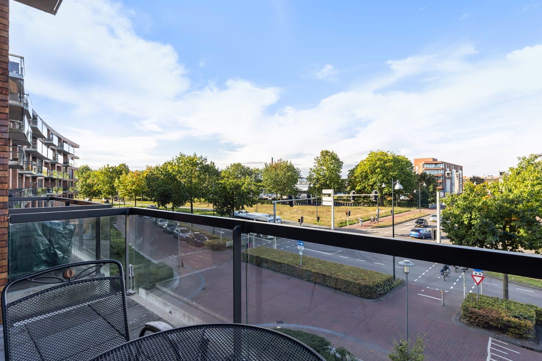 Photo 2 of Burgemeester Jhr. Quarles van Uffordlaan 301