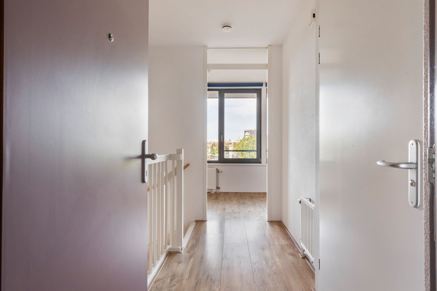 Photo 4 of Burgemeester Jhr. Quarles van Uffordlaan 301