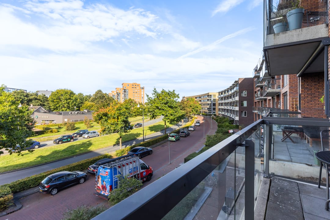 Photo 16 of Burgemeester Jhr. Quarles van Uffordlaan 301